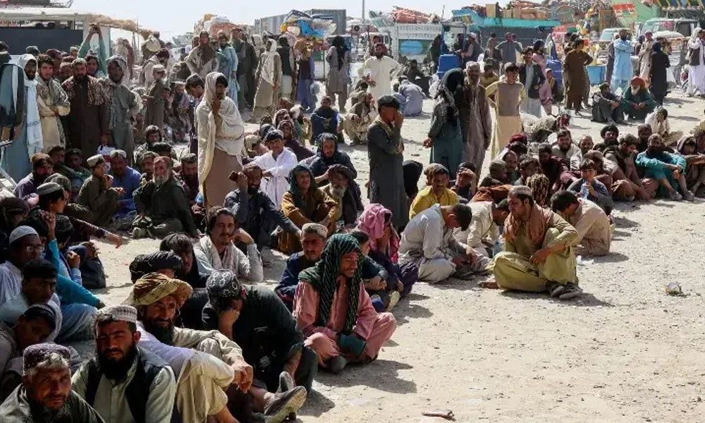 پاکستان میں غیر قانونی طور پر مقیم افغان شہریوں کے خلاف کارروائی کا فیصلہ