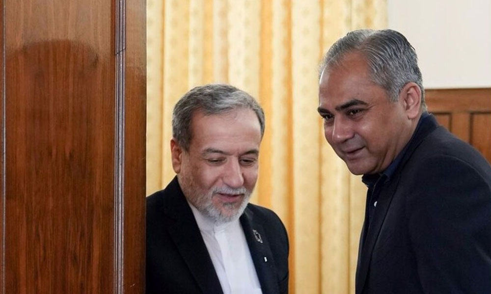 محسن نقوی نے ایرانی سپریم لیڈر کیلئے خصوصی خط عباس عراقچی کے حوالے کر دیا