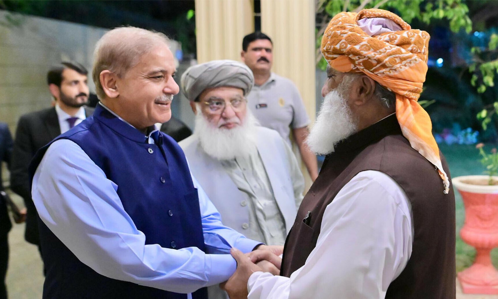 قومی اسمبلی میں وزیراعظم اور فضل الرحمٰن کے درمیان دلچسپ مکالمہ