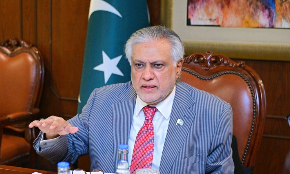 پاکستان کو بری نظر سے دیکھنے والوں کی آنکھیں نکال دیں گے ، اسحاق ڈار