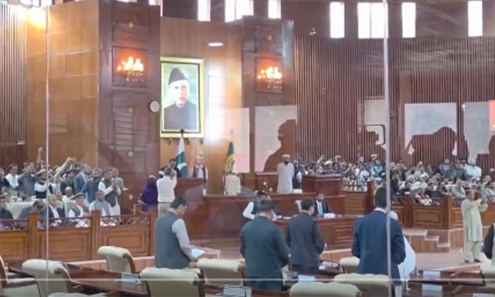 گلگت بلتستان اسمبلی کے نو منتخب ارکان نے حلف اٹھا لیا