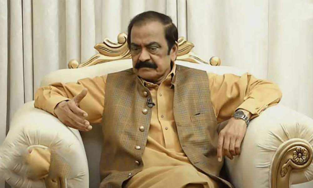 بعض عناصروزیراعظم کی تبدیلی کی افواہیں پھیلا کر ملک میں عدم استحکام پیدا کرنا چاہتے ہیں، رانا ثناءاللہ
