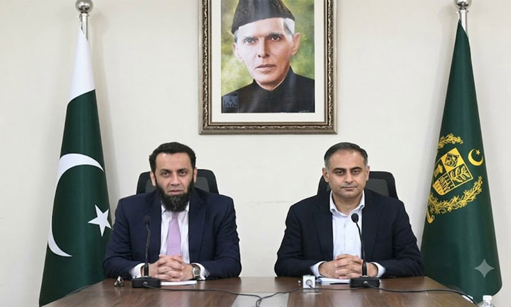 ٹیکس دہندگان پر نادہندگان کا بوجھ نہیں ڈالا جا سکتا ، عطاء تارڑ