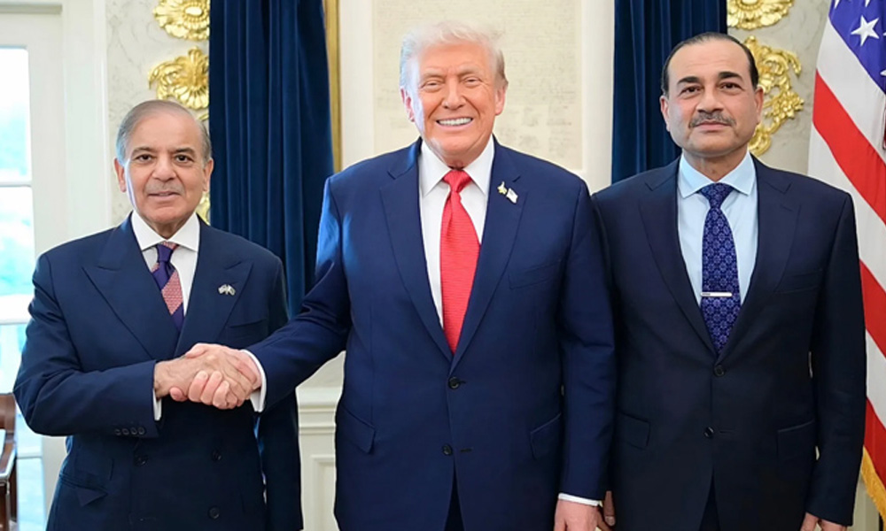 وزیراعظم شہباز شریف اور فیلڈ مارشل عاصم منیر عظیم انسان ، ایران سے ڈیل میں پاکستان نے مدد کی ، ٹرمپ