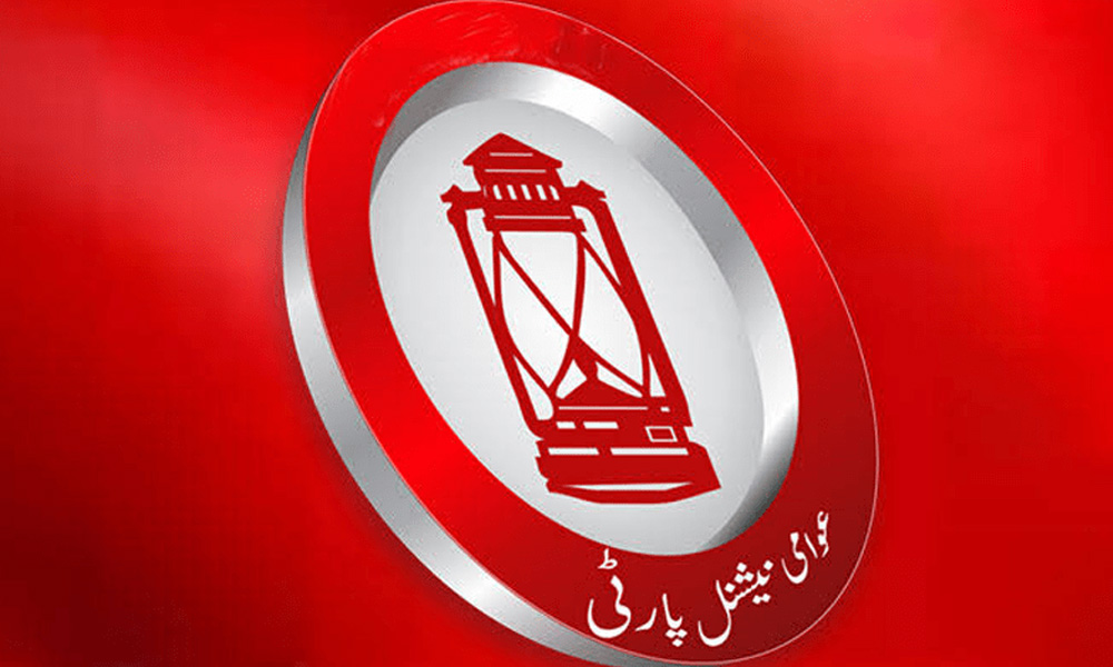 اے این پی رہنما کے گھر پر فائرنگ، زخمی کو بچانے والی ایمبولینس بھی محفوظ نہ رہی