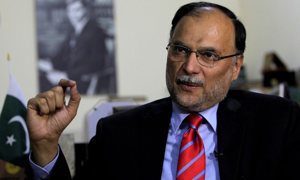 تیل مہنگا کرنا حکومتی مجبوری، ایران امریکا تنازع سے دنیا بھر میں قیمتیں بڑھیں، احسن اقبال