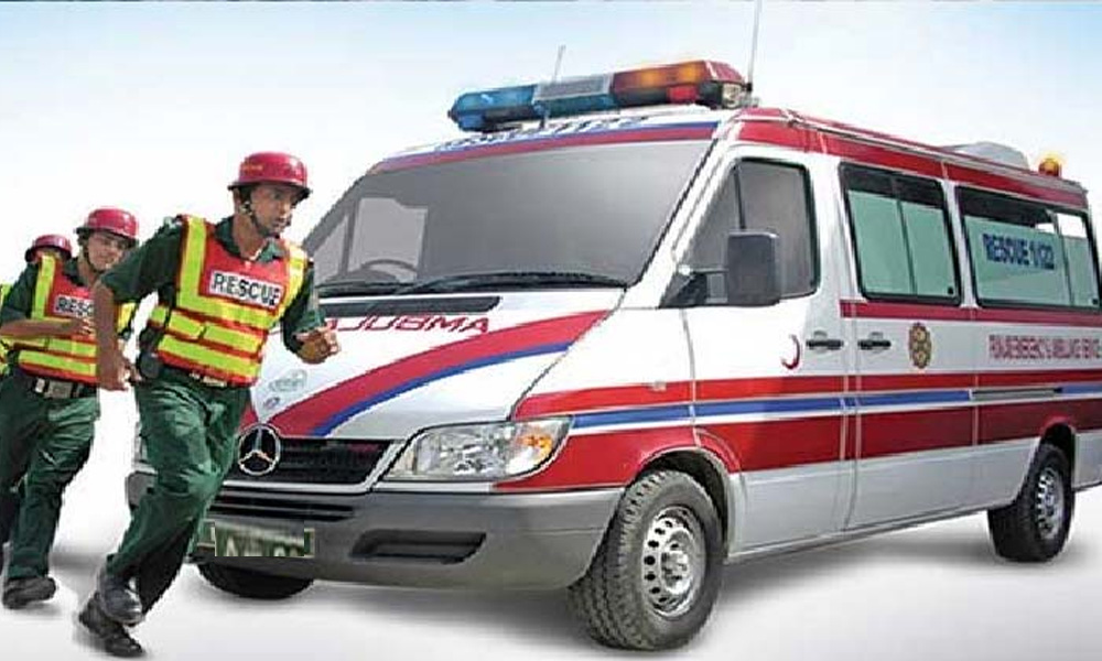 باراتیوں کی وین کھائی میں جا گری، خوشیوں بھرا سفر ماتم میں بدل گیا