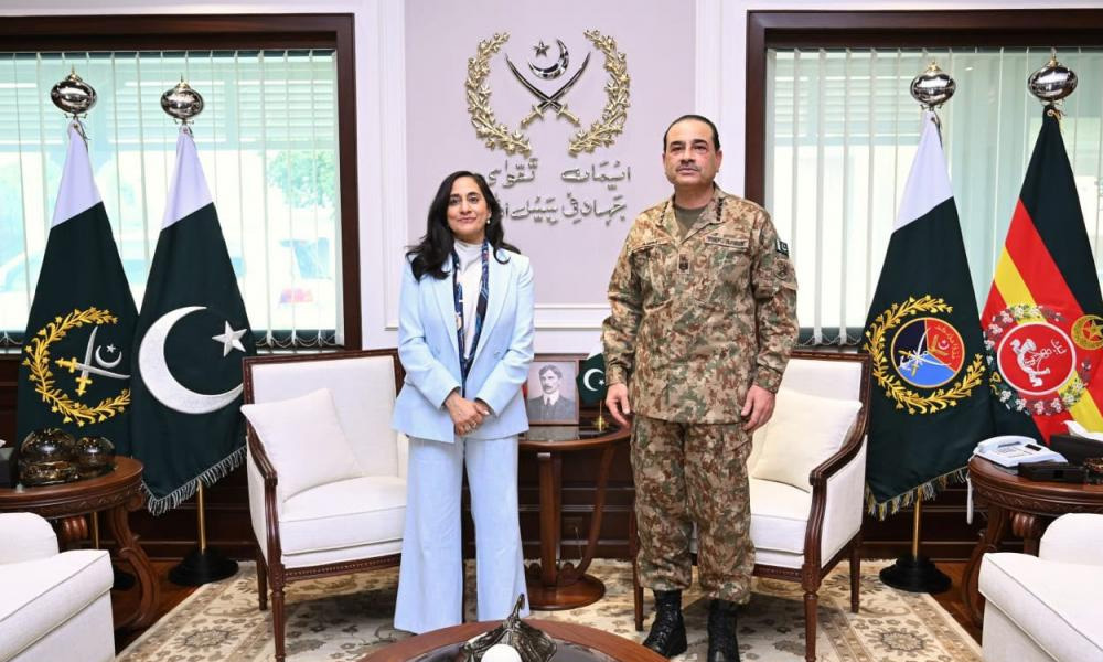 فیلڈ مارشل عاصم منیر سے کینیڈین وزیر خارجہ کی ملاقات، دوطرفہ تعاون بڑھانے پر اتفاق