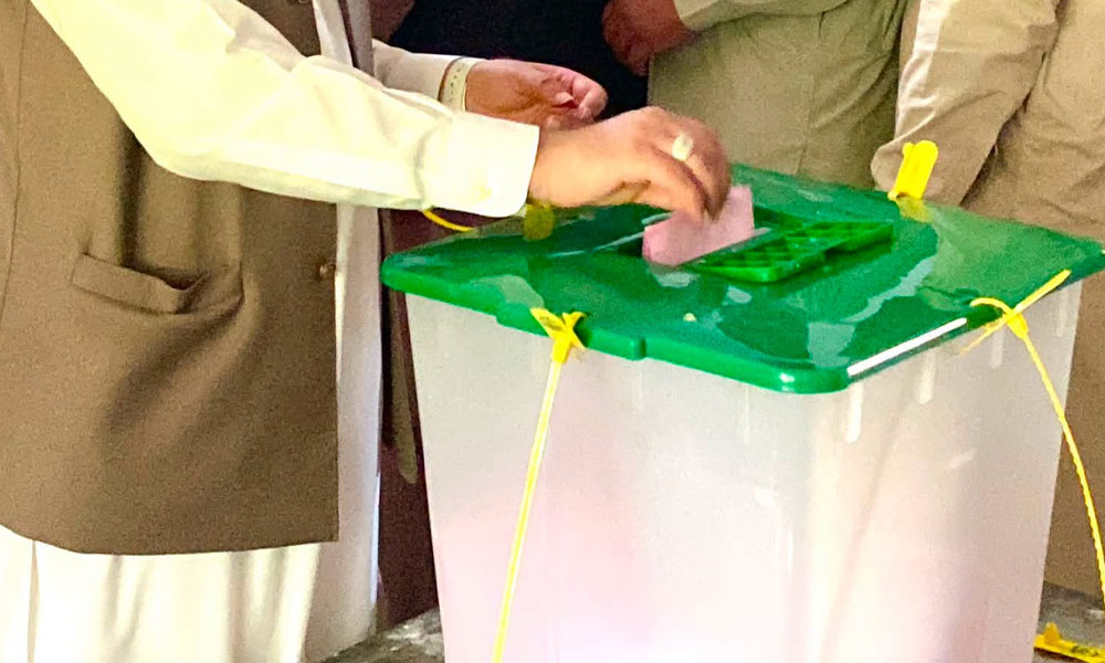 آزاد کشمیر کی تین میں سے ایک ڈویژن میں الیکشن، باقی میں لانگ مارچ کا شوشا