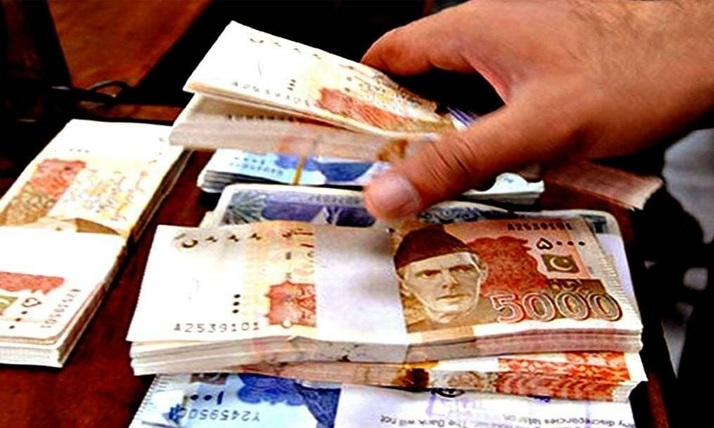 پاکستان نے پہلی بار 4,722 ارب روپے کا قرض مقررہ وقت سے پہلے واپس کر دیا