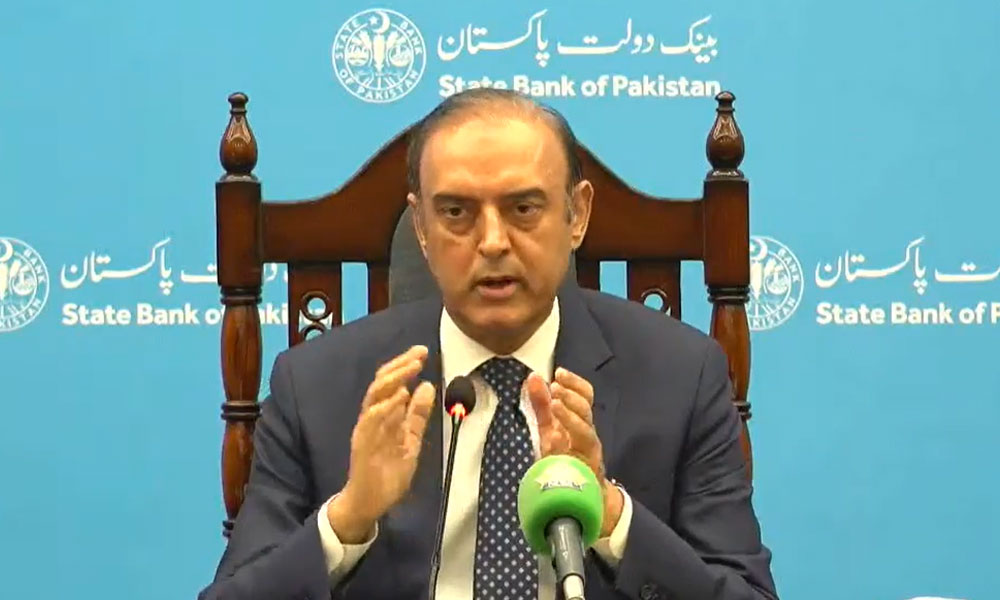 پیٹرولیم مصنوعات کی قیمتوں میں اضافے کی وجہ سے مہنگائی ہماری توقعات سے زیادہ رہی، گورنر اسٹیٹ بینک