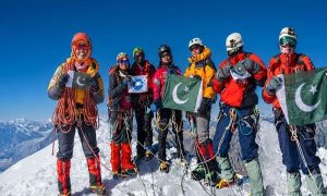 پاکستانی خواتین کوہ پیماؤں نے خسر گنگ چوٹی سر کر کے تاریخ رقم کر دی