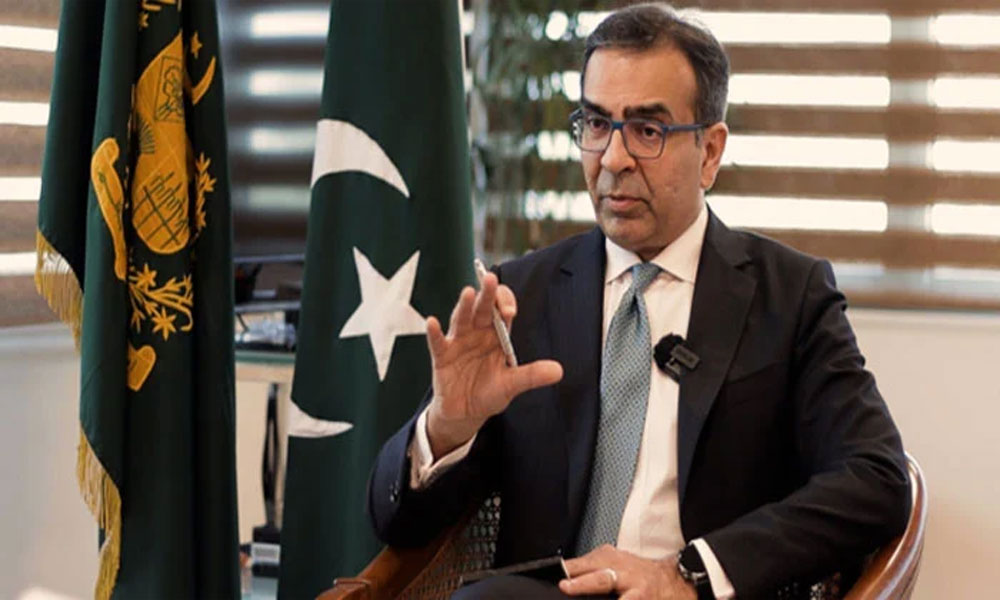 حکومت نے ٹیکس نیٹ میں اضافہ کرنے کا فیصلہ کیا ہے، مشیر نجکاری