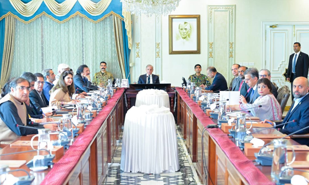 وزیر اعظم کی برآمدات بڑھانے کیلئے ایس ایم ایز کو آسان قرضے دینے کی ہدایت