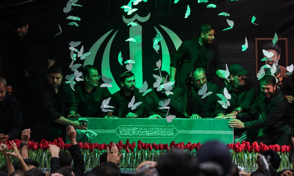 شہید آیت اللہ علی خامنہ ای کی میت گرینڈ مصلیٰ پہنچا دی گئی،انتہائی رقت آمیز مناظر