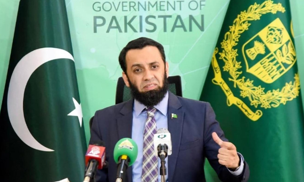 لاہور میں وزیر اطلاعات کی گاڑی کے قریب ہوائی فائرنگ کرنے والا نوجوان گرفتار