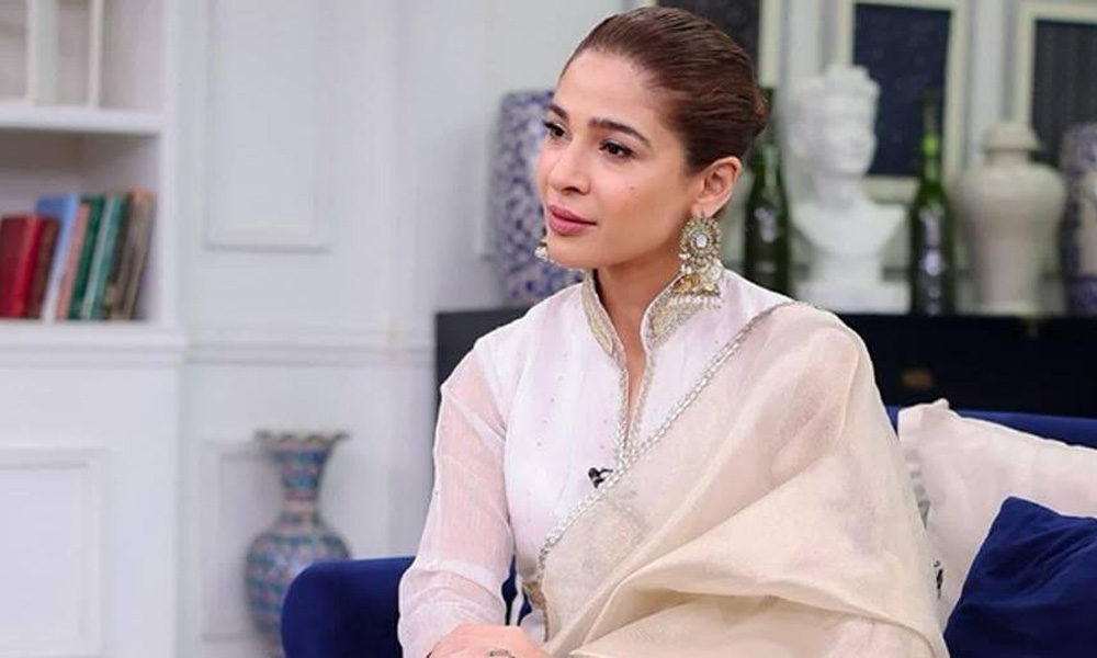 ہم کراچی والے تمغوں کے حقدار ہیں؛ عائشہ عمر کا شہر قائد بدترین شہروں میں شامل ہونے پر ردعمل