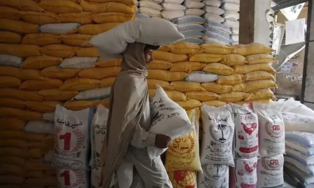 آٹے کا 20 کلو تھیلا مہنگا،ایک ہفتے میں قیمت  300 روپے بڑھ گئی
