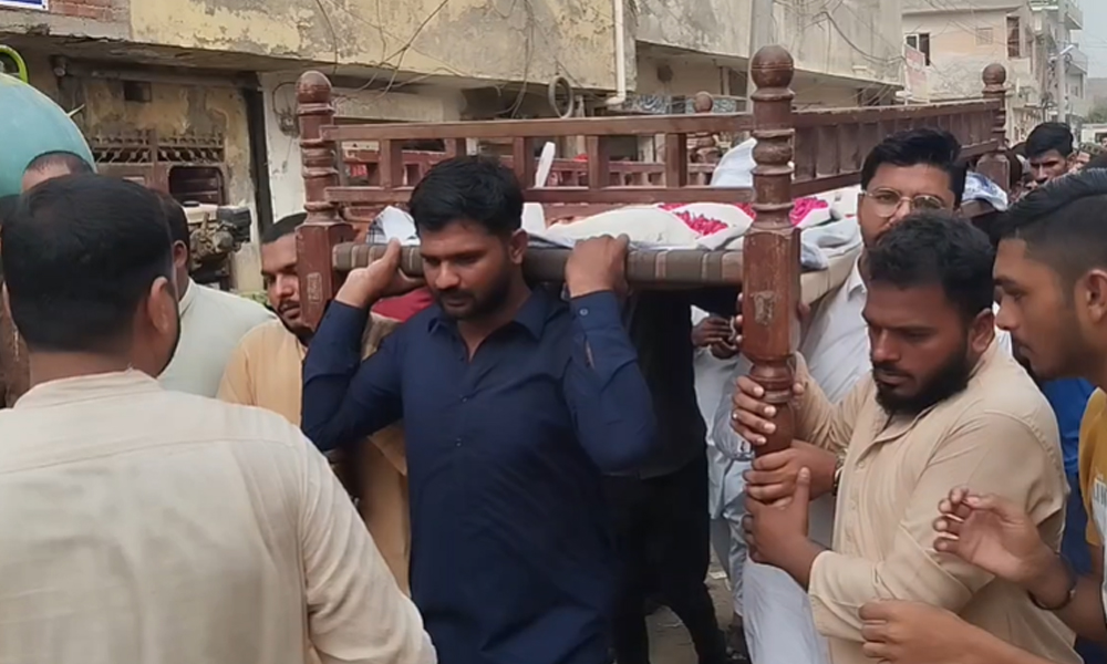 سانحہ لاہور میں جاں بحق  بچوں کو سپرد خاک کردیا گیا