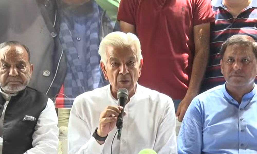 پاکستان آٹو موڈ پر نہیں چل سکتا ، ترقی کیلئے سب کو کردار ادا کرنا ہو گا ، خواجہ آصف