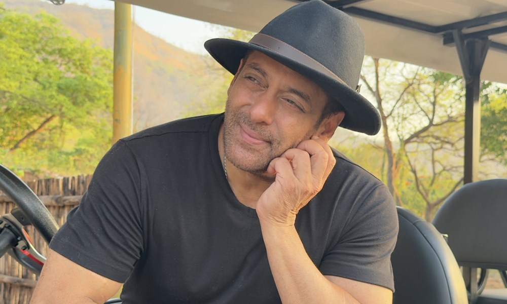 سلمان خان کی نئی تصاویر نے صحت سے متعلق تمام قیاس آرائیوں کا خاتمہ کر دیا