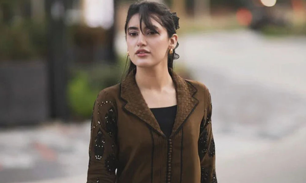 پاکستان کی عمران ہاشمی کہنے پر ذہنی صدمے سے دوچار ہوئی، سحر ہاشمی