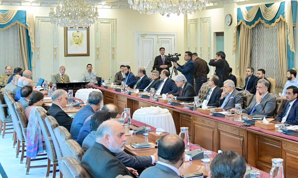 روایتی فائل نظام ختم، جدید نظام پر تمام وزارتیں عملدرآمد یقینی بنائیں، وزیراعظم