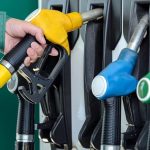 حکومت نے پیٹرول اور ڈیزل کی قیمتوں میں کمی کا اعلان کر دیا