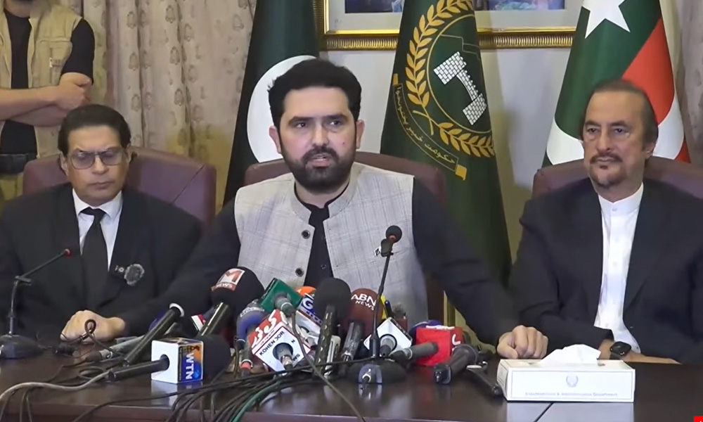 بانی پی ٹی آئی اور بشریٰ بی بی کی صحت خراب ہے، سہیل آفریدی