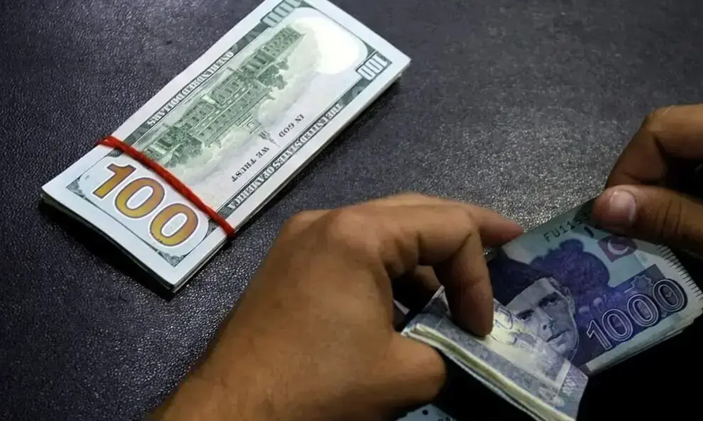 روپیہ مستحکم، انٹربینک میں ڈالر مزید سستا ہوگیا