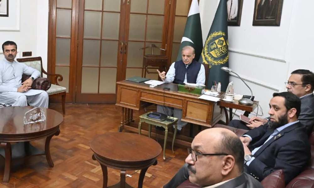 پمز آتشزدگی میں بچے کی جان بچانے والی نرس کیلئے وزیراعظم کا بڑا انعام، ستارۂ خدمت اور ایک کروڑ روپے منظور