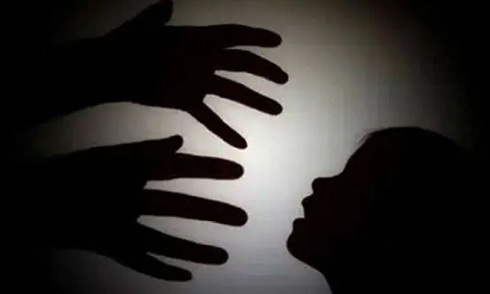 سندھ اور پنجاب میں 2 کمسن بچیاں زیادتی کا شکار؛ ملزمان گرفتار ٹنڈوالہ یار اور شیخوپورہ میں کمسن بچیوں سے زیادتی کے افسوسناک واقعات