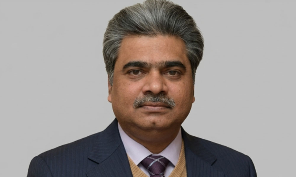 پہلے  خود آگ بجھانے کی کوشش کی پھرفائر بریگیڈ کو آگاہ کیاگیا، سیکریٹری  ہیلتھ