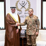 کویتی وزیر دفاع کی قیادت میں اعلیٰ سطح کے دفاعی وفد کی فیلڈ مارشل سید عاصم منیر سے ملاقات