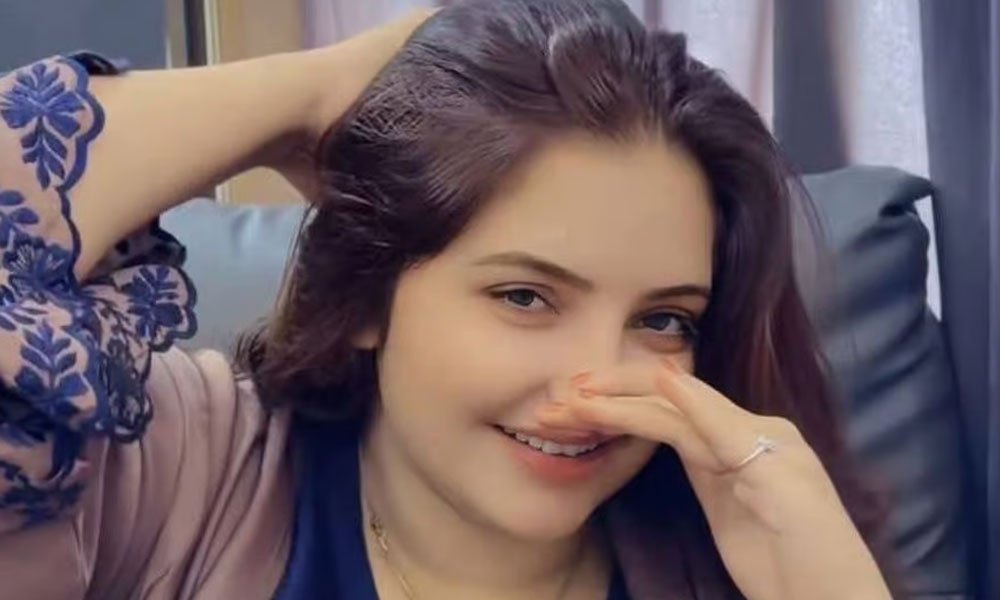 شمسو بی بی عرف عائشہ گلامنہ قتل کیس کا ڈراپ سین، والد اور بھائی سمیت 5 ملزمان گرفتار شمسو بی بی عرف عائشہ گلامنہ قتل کیس کا ڈراپ سین، والد اور بھائی سمیت 5 ملزمان گرفتار