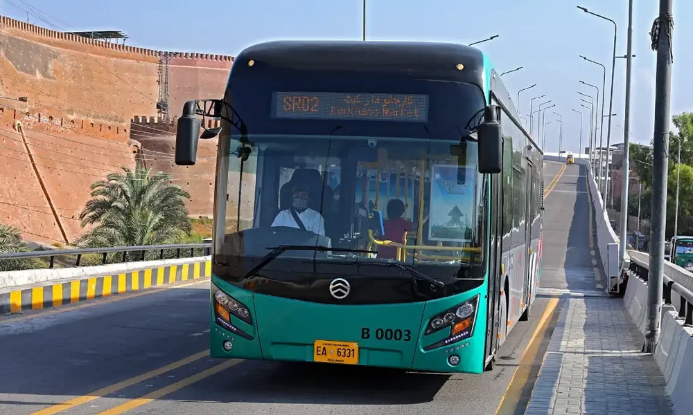 خیبر پختونخوا حکومت نے بی آر ٹی پشاور کیلئے مزید 50 بسیں خرید لیں، تعداد 296 ہو جائے گی