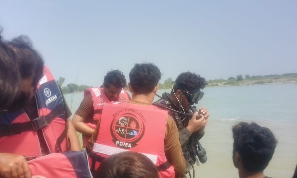 خیبر پختونخوا؛ 2 بچوں سمیت 9 افراد ڈوب گئے؛ ریسکیو آپریشن جاری