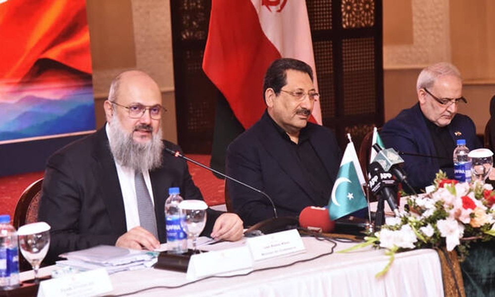 پاکستان اور ایران کا دو طرفہ تجارت 10 ارب ڈالر تک بڑھانے کا عزم