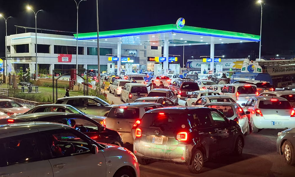 حکومت نے پیٹرول اور ڈیزل پر ڈیلرز مارجن میں بھی اضافہ کر دیا