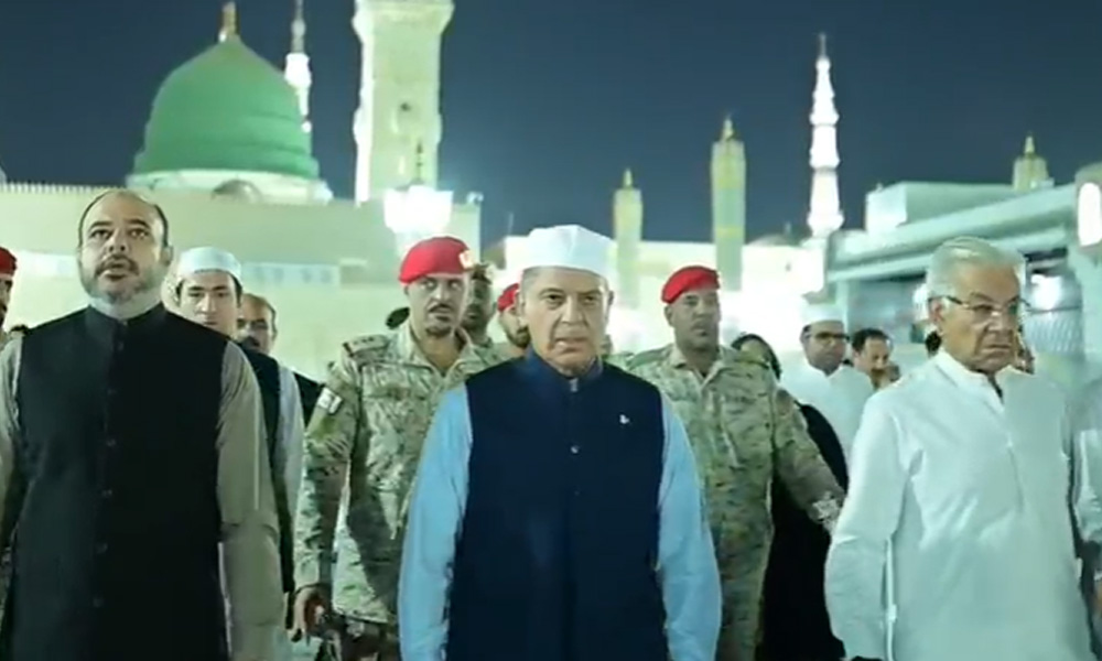 وزیر اعظم شہباز شریف کی وفد کے ہمراہ روضہ رسولؐ پر حاضری