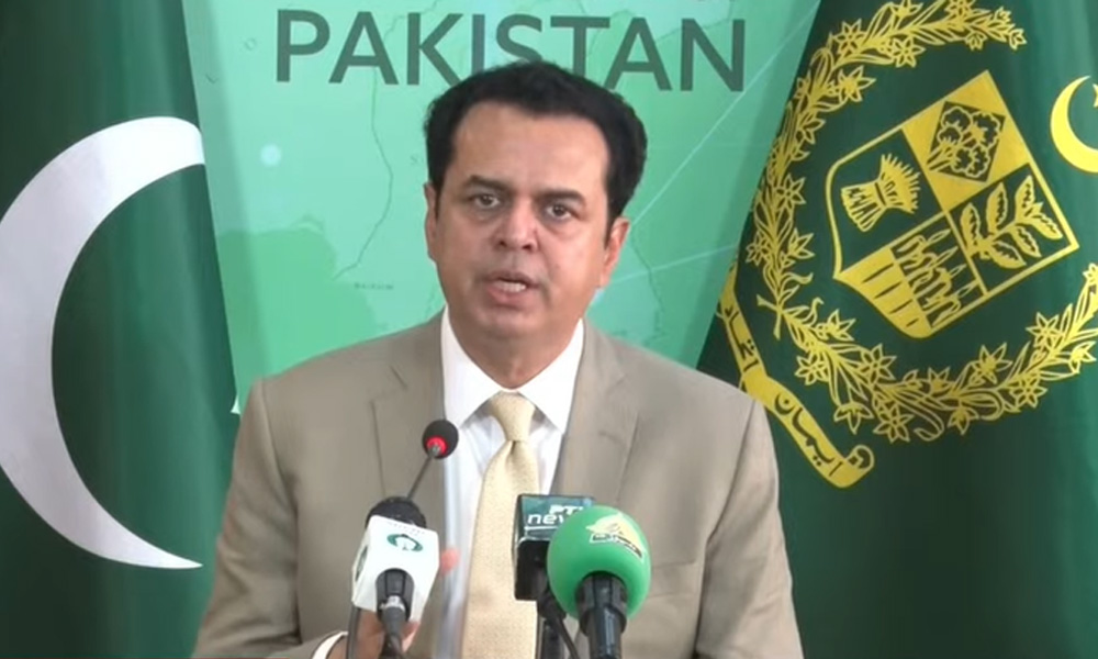 راولپنڈی واقعے کا ملزم کے پی ہاؤس میں رہتا رہا ، پی ٹی آئی قیادت سے بھی ملتا رہا، طلال چوہدری