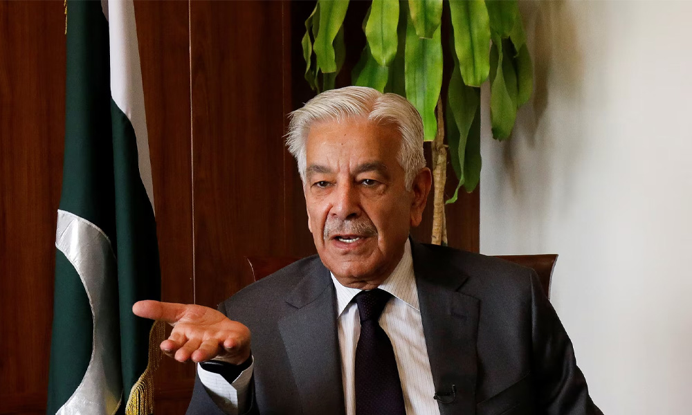 نقوی صاحب، پی سی بی میں انقلاب لائیں، شائقین اس کی کارکردگی سے مطمئن نہیں ، خواجہ آصف