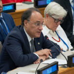 موسمیاتی تبدیلی سے پاکستان کو شدید خطرات لاحق ہیں، وزیر خزانہ