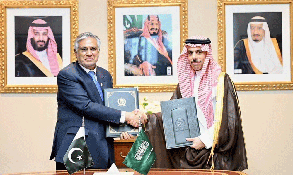 پاکستان اور سعودی عرب نے ڈپلومیٹک اور آفیشل پاسپورٹ پر ویزا کی شرط ختم کرنے کا معاہدہ کر لیا 