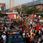 پی ٹی آئی احتجاج: لاہور میں خاتون سمیت 5 افراد پر بغاوت کا مقدمہ درج