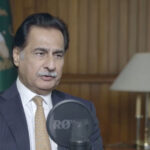 تین اہم شخصیات نے پی ٹی آئی قیادت کو کانفرنس کال پر عمران خان سے ملاقات کی پیشکش کی تھی، ایاز صادق
