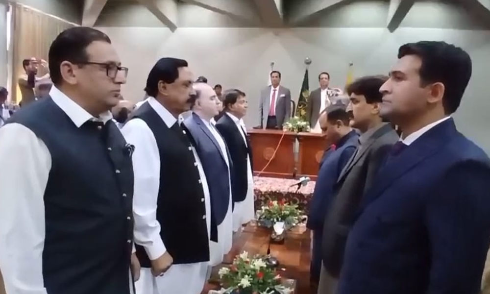آزاد کشمیر میں مسلم لیگ (ن) کی حکومت سازی کا اہم مرحلہ مکمل، نئی کابینہ نے حلف اٹھا لیا