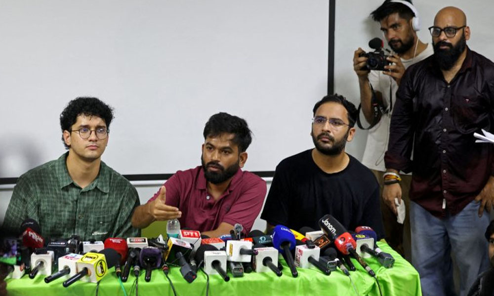 کاکروچ جنتا پارٹی کی چیف الیکشن کمشنر کے استعفے کیلئے 48 گھنٹے کی ڈیڈ لائن، ملک گیر احتجاج کا اعلان