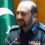 کراچی میں موبائل فون چھیننے کی وارداتوں میں اضافہ، آئی جی سندھ کا اعتراف کرتے ہوئے اہم فیصلہ