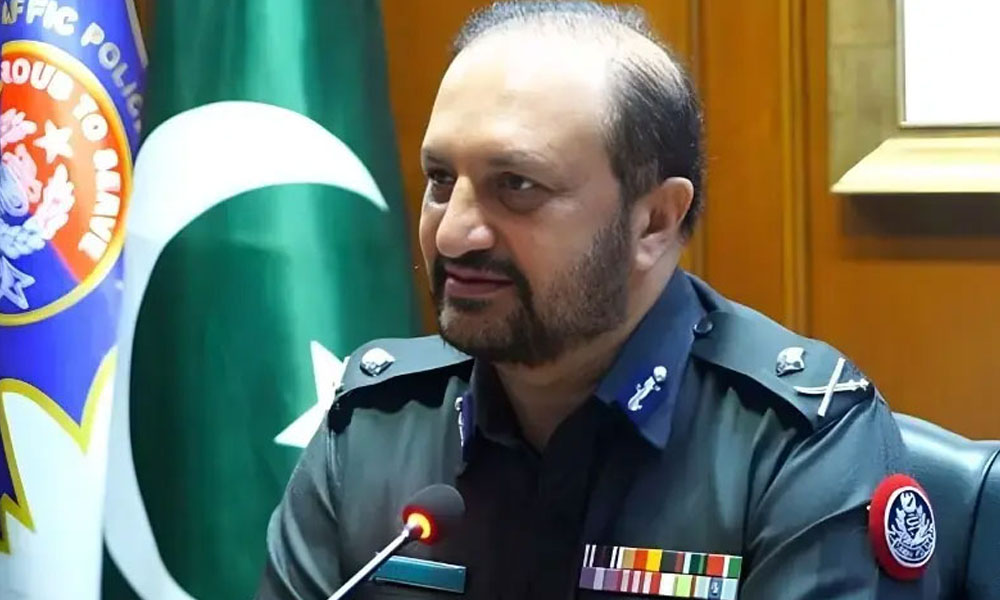 کراچی میں موبائل فون چھیننے کی وارداتوں میں اضافہ، آئی جی سندھ کا اعتراف کرتے ہوئے اہم فیصلہ